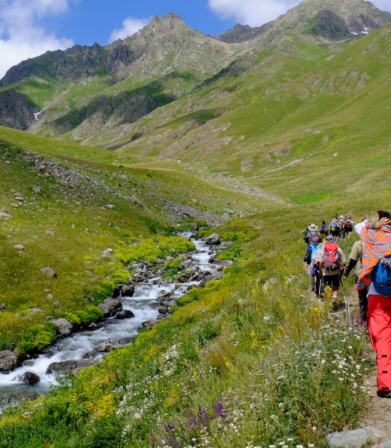 Trekking Suspended in Kashmir After Pahalgam Attack: What Travellers Need to Know